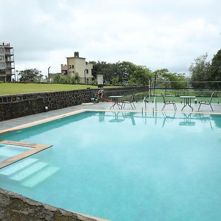 Paraiso Resort & Club Igatpuri Exteriör bild