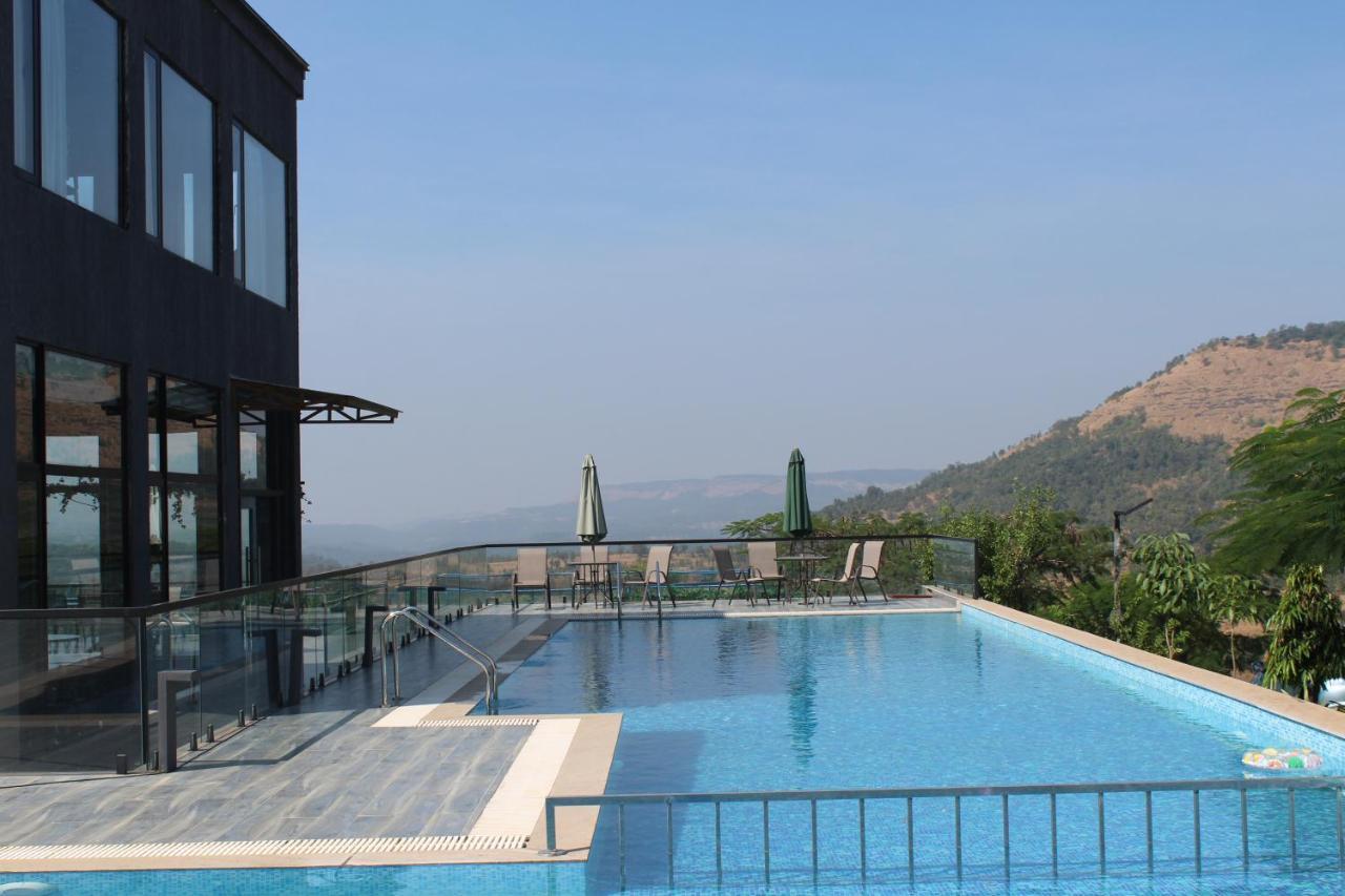 Paraiso Resort & Club Igatpuri Exteriör bild