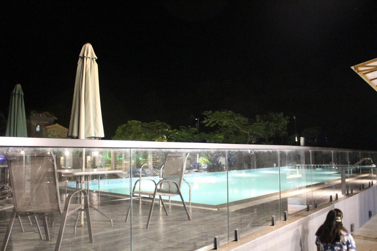 Paraiso Resort & Club Igatpuri Exteriör bild