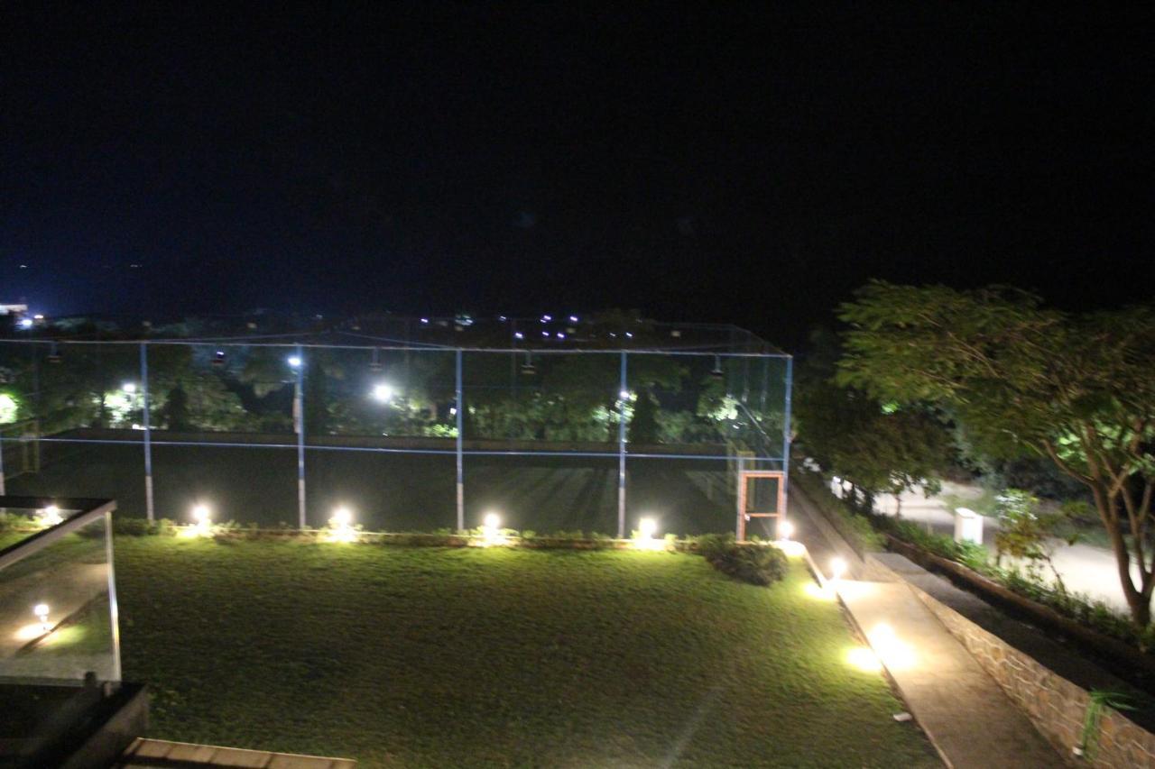 Paraiso Resort & Club Igatpuri Exteriör bild