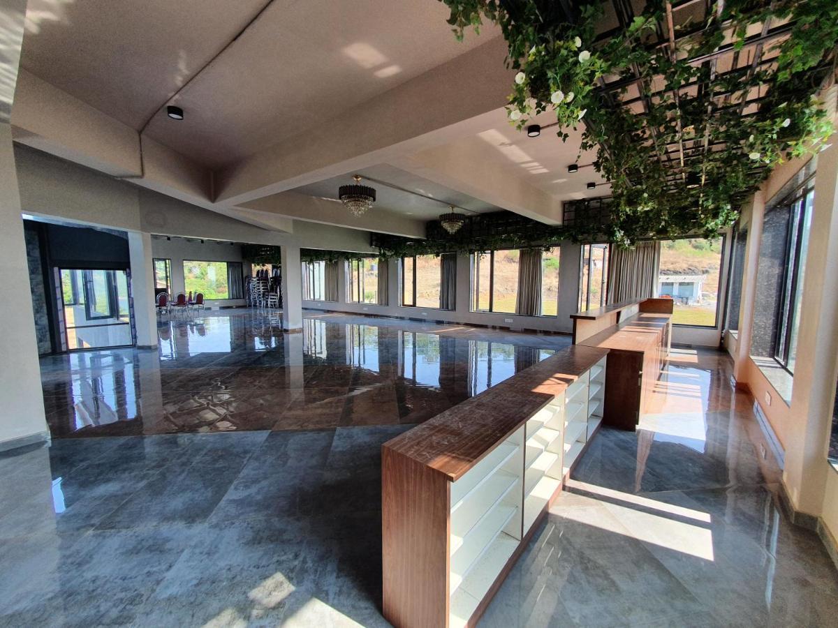 Paraiso Resort & Club Igatpuri Exteriör bild